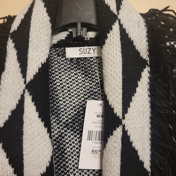 NWT fringed collar sweater wrap - Picture 7 of 7